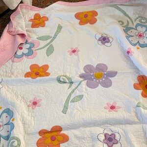 White Floral Appliqué Quilt with Pink Border - Cheerful Garden  full queen
